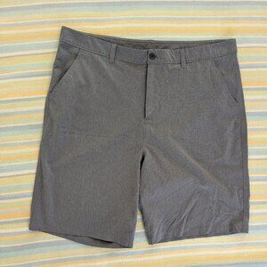 ⭐ Men's Gray Old Navy Active flat front shorts size 40